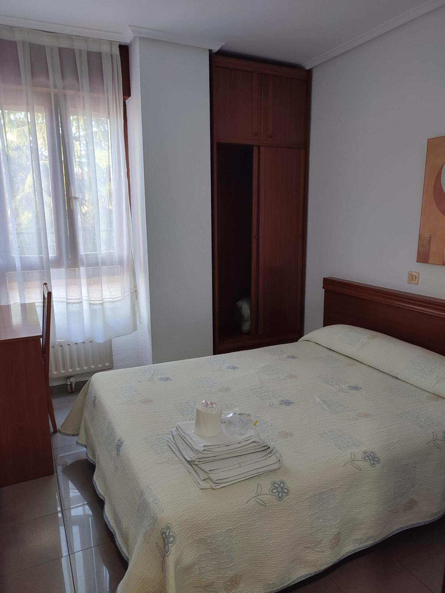 Pension Rada โซลาเรส ภายนอก รูปภาพ